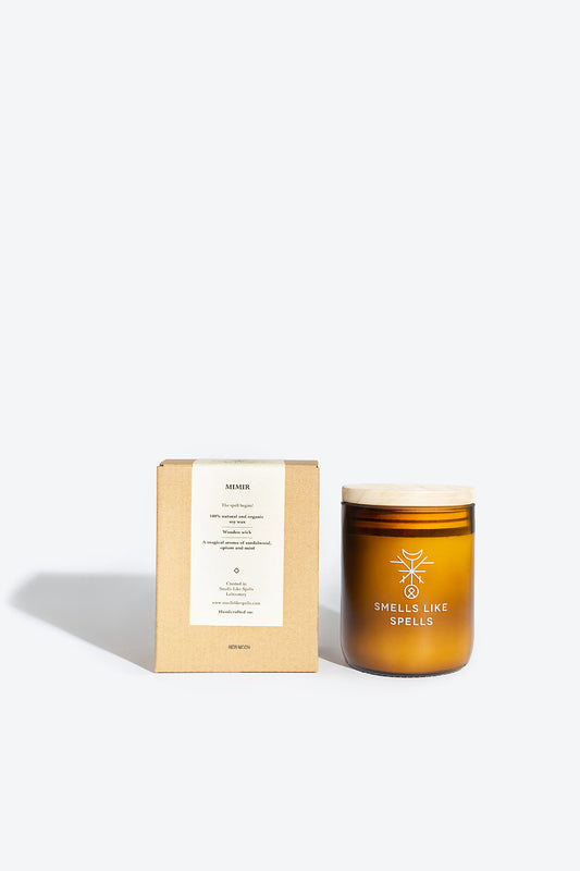 Soy was scented candle with wooden wick MIMIR Smells Like Spells